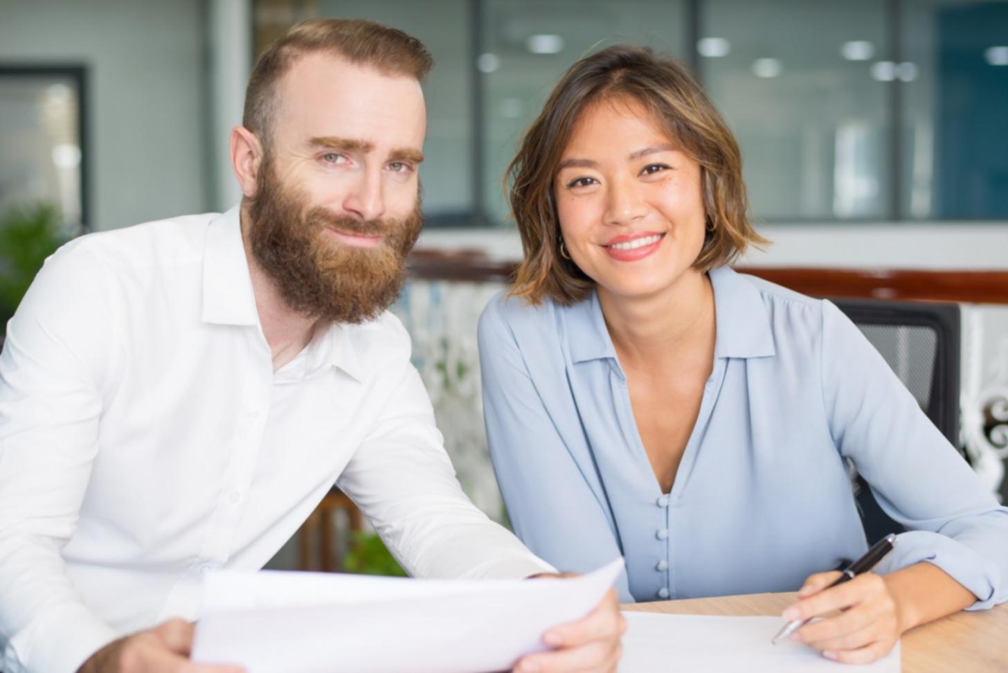 Apprenants participant à une session de formation en rédaction SEO en ligne